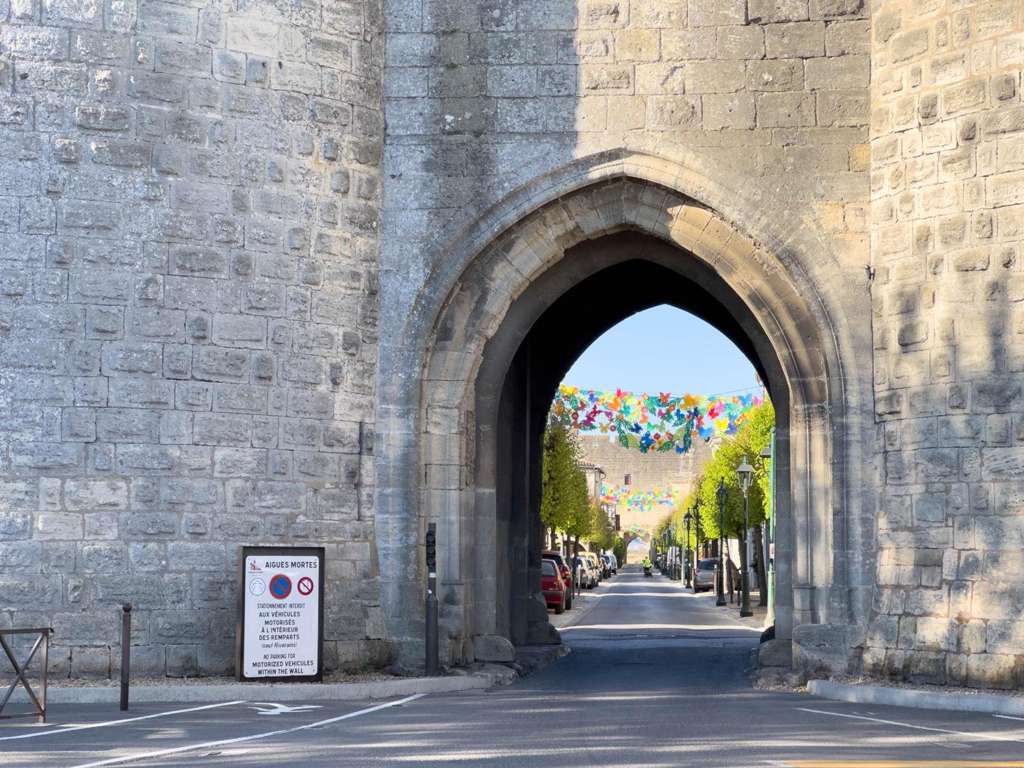 Les Suites Du 13 Aigues-Mortes Buitenkant foto